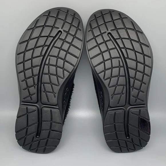 OOFOS OOmg Low Black Fleece Lined Recovery Shoes Men’s Sz 12 EU 45 - Picture 10 of 10